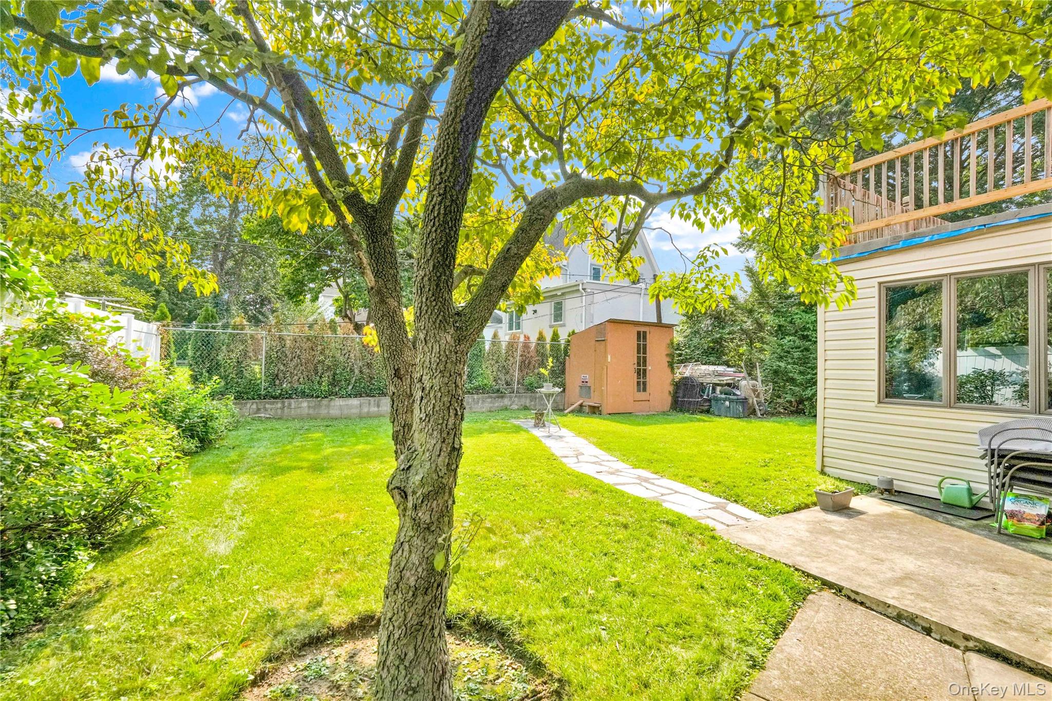 3029 143rd Street Property Photo 8