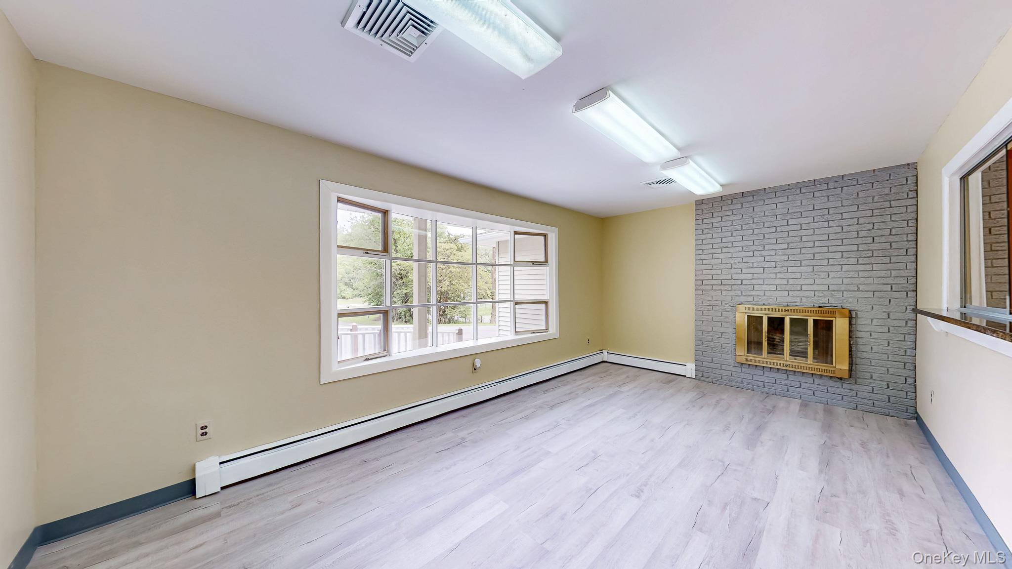 169 N Plank Road Property Photo 6