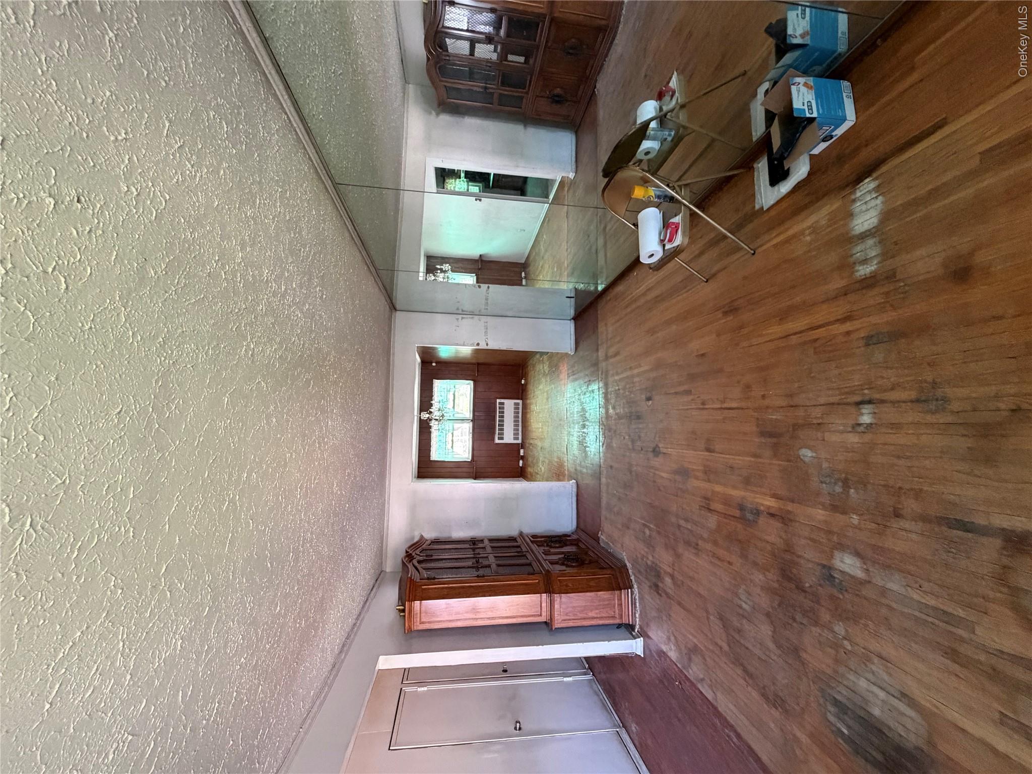 11815 Springfield Boulevard Property Photo 2