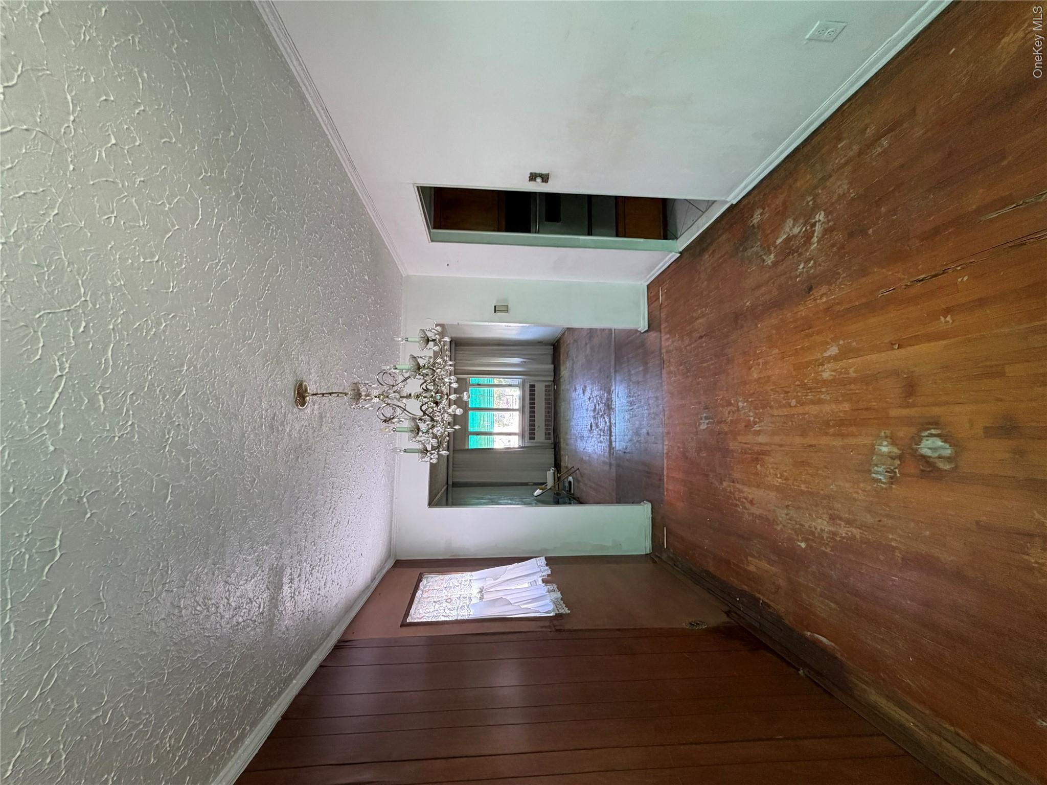 11815 Springfield Boulevard Property Photo 3