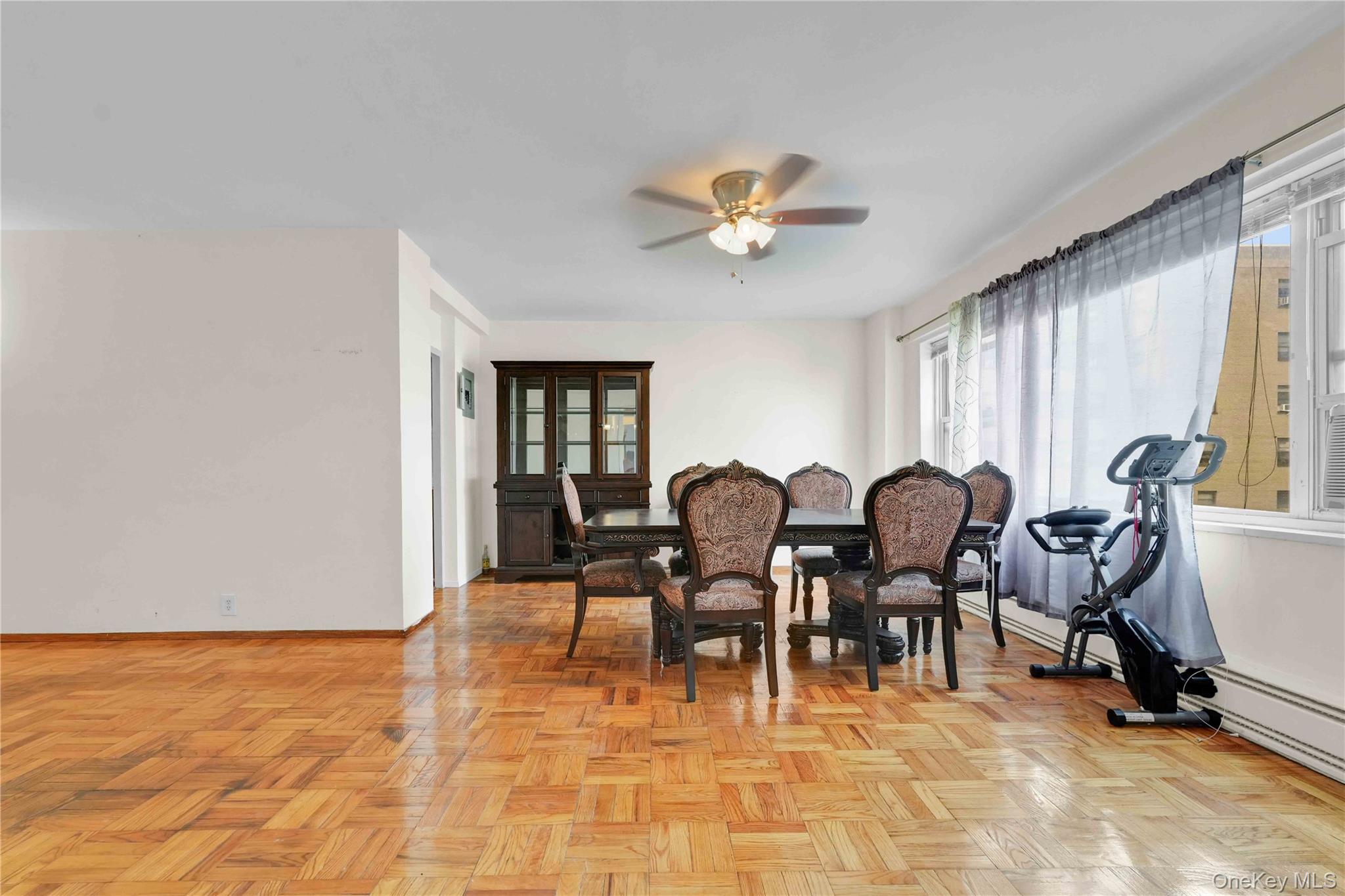 6 Fordham Hill Oval 11g Property Photo 7