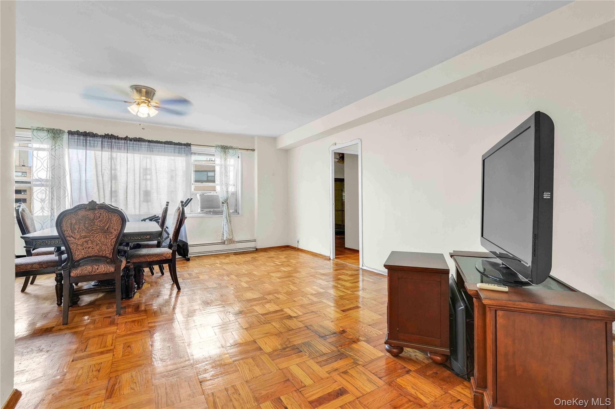 6 Fordham Hill Oval 11g Property Photo 10