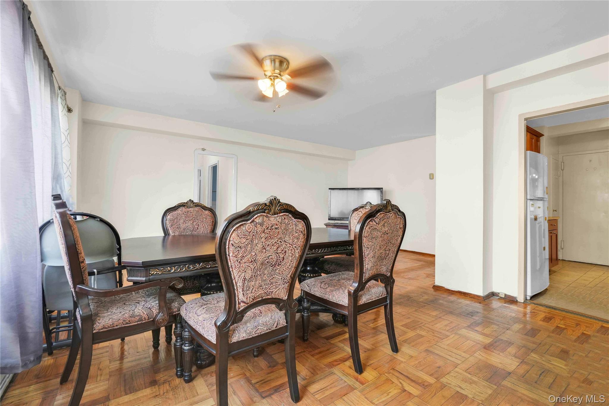 6 Fordham Hill Oval 11g Property Photo 11