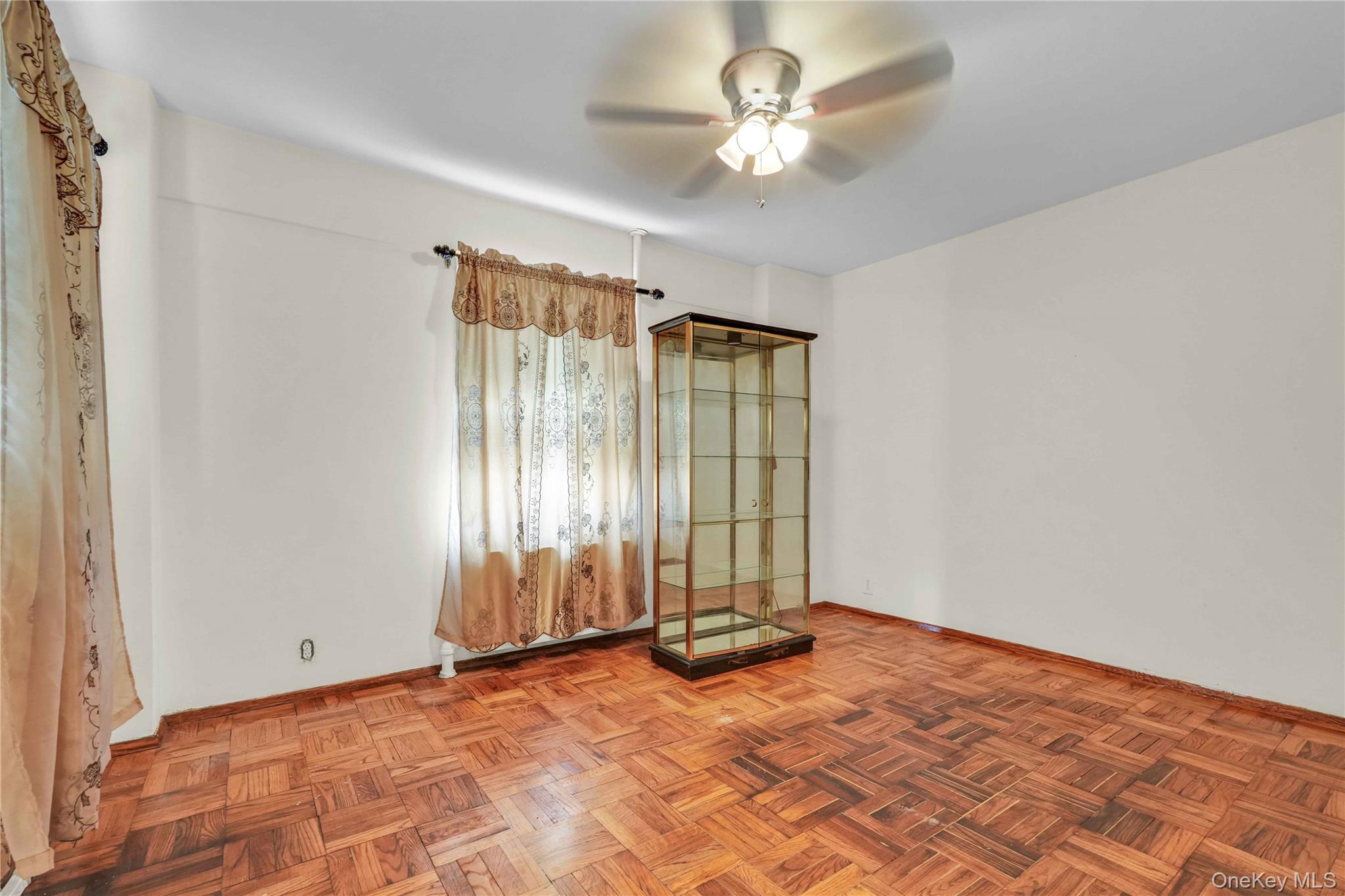 6 Fordham Hill Oval 11g Property Photo 12