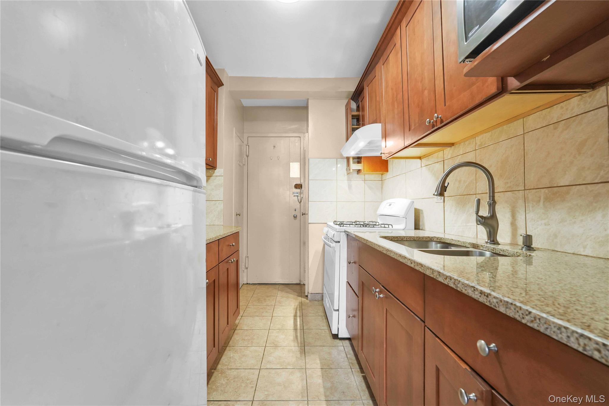 6 Fordham Hill Oval 11g Property Photo 14