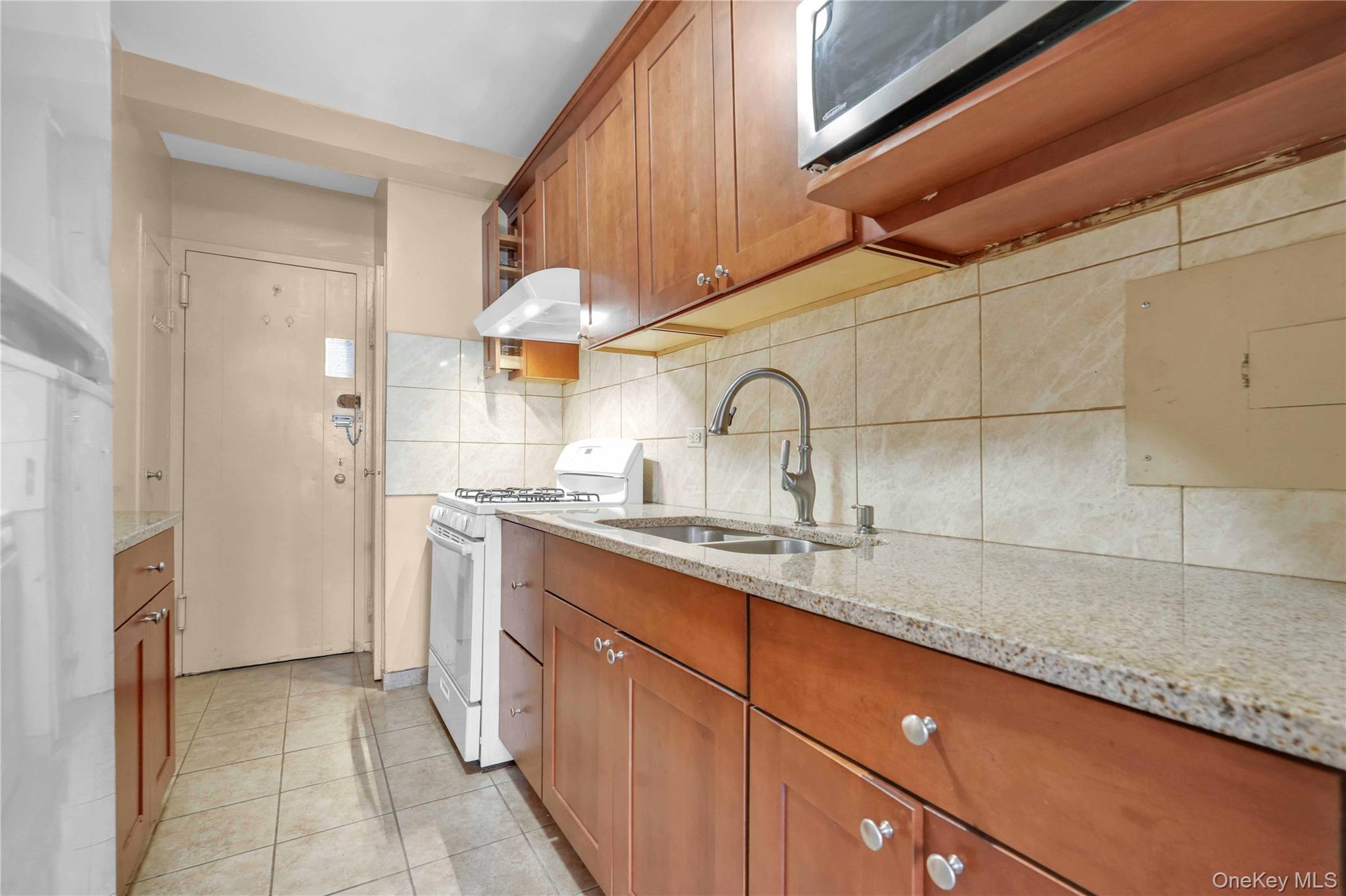 6 Fordham Hill Oval 11g Property Photo 15