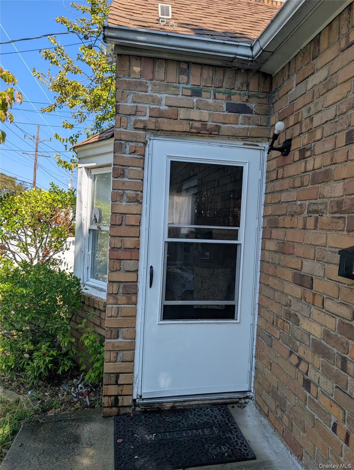 186 Westbury Boulevard Property Photo 1