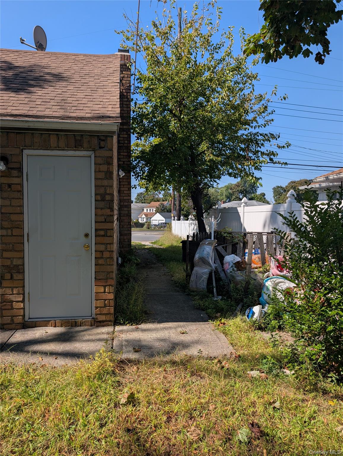 186 Westbury Boulevard Property Photo 12