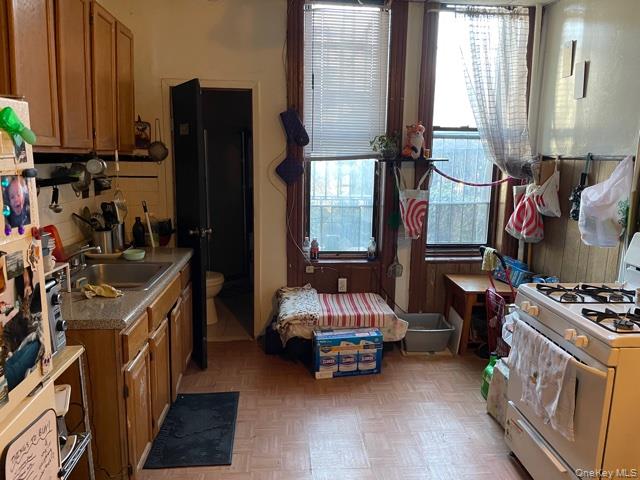 109 Saint Nicholas Avenue Property Photo 9