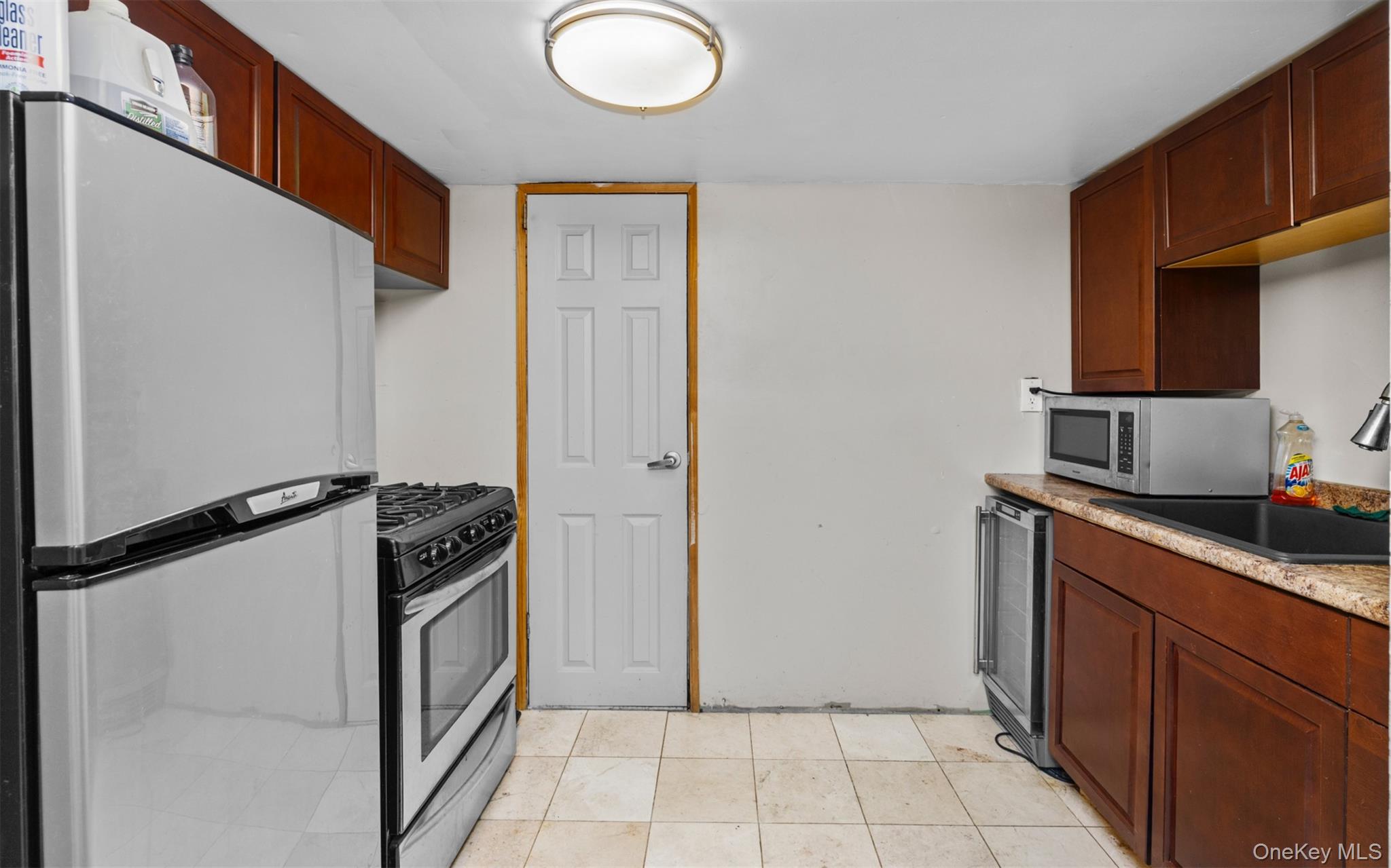 47 Alden Avenue Property Photo 23