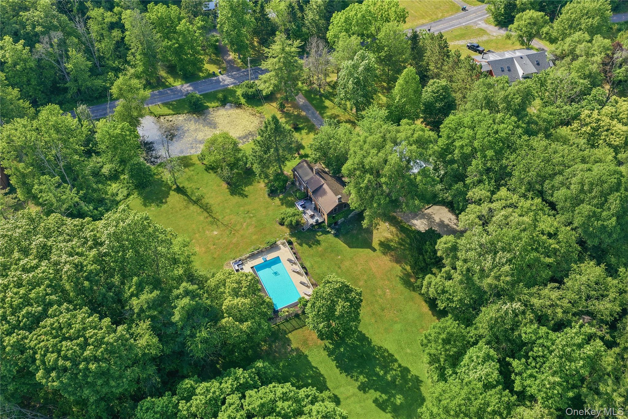 442 S Ohioville Road Property Photo 4