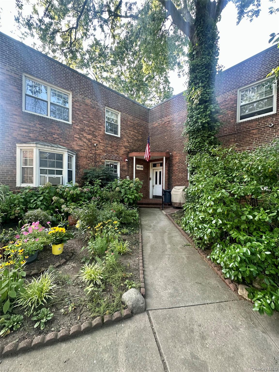 141-4 77th Ave Property Photo 1