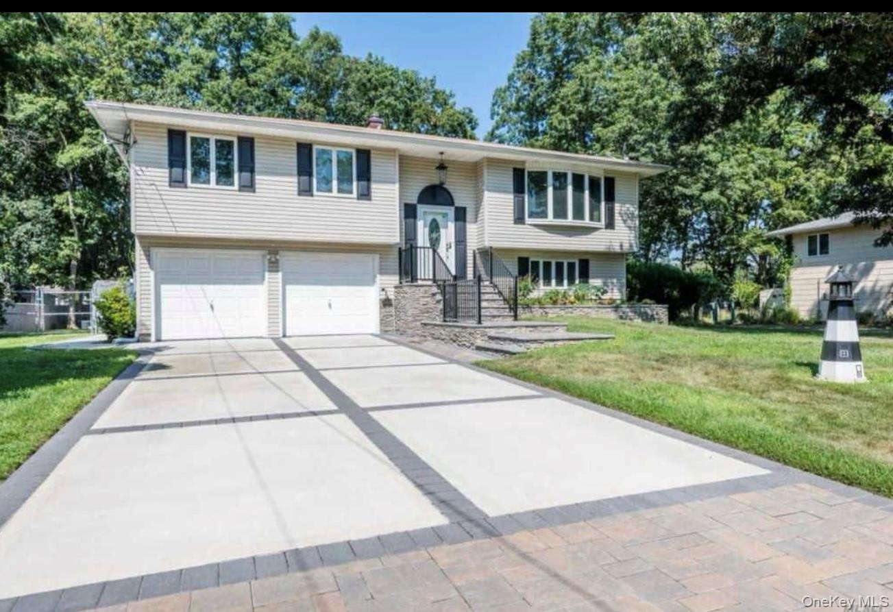 16 Maryanne Ave Property Photo 1