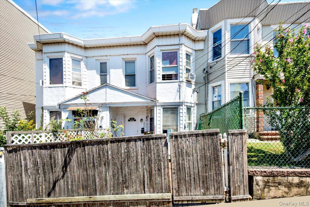 141 Webster Avenue Property Photo 11