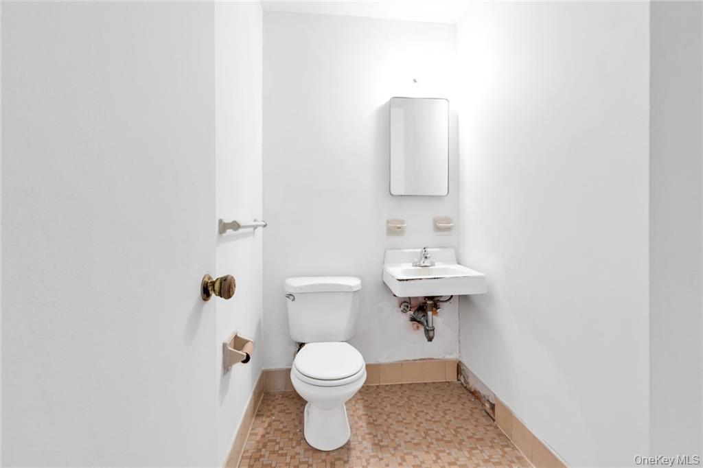 2928 W 5th Street 2c Property Photo 16