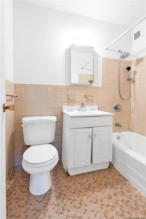 2928 W 5th Street 2c Property Photo 18