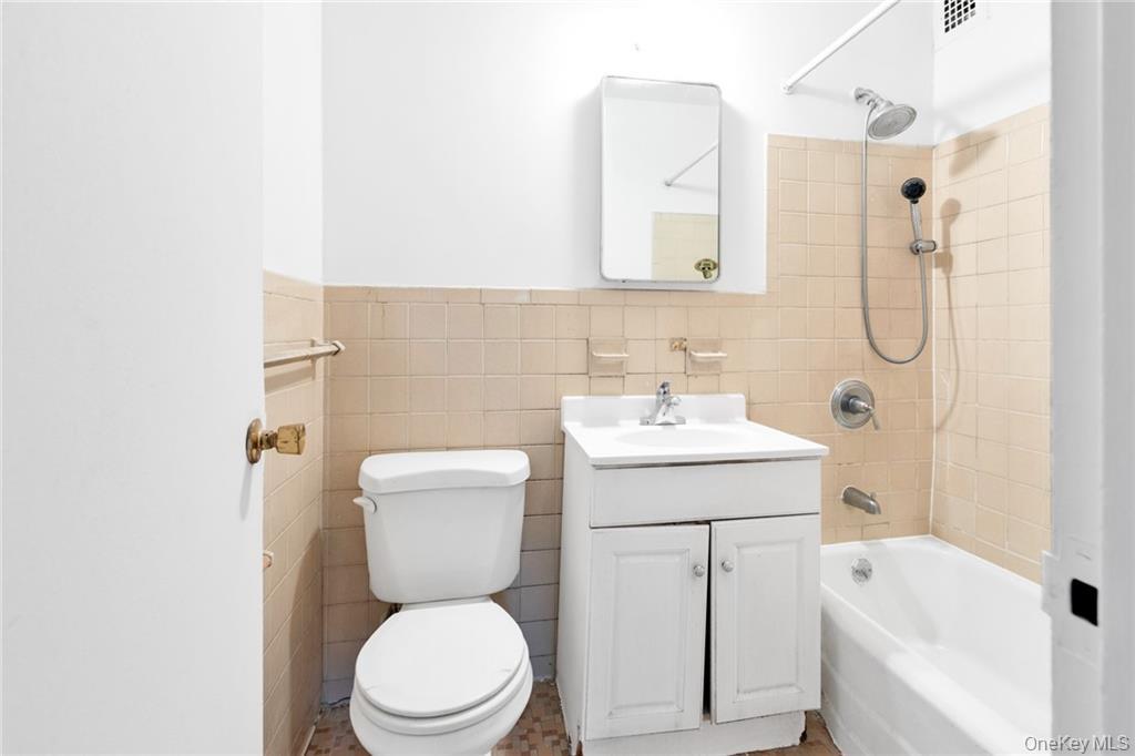 2928 W 5th Street 2c Property Photo 20