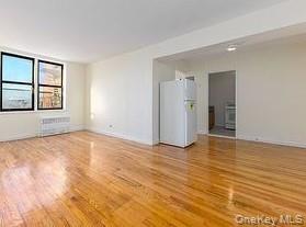 132-25 Pople Ave Property Photo 2