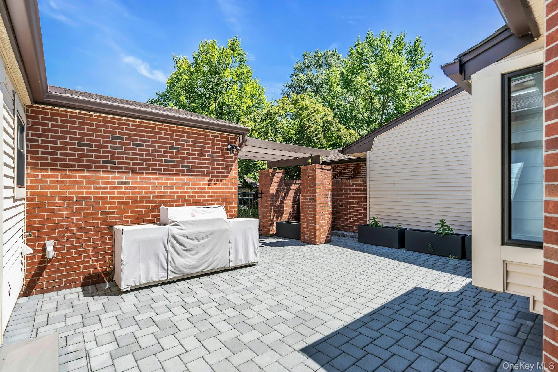 211 Hornbill Drive Property Photo 4