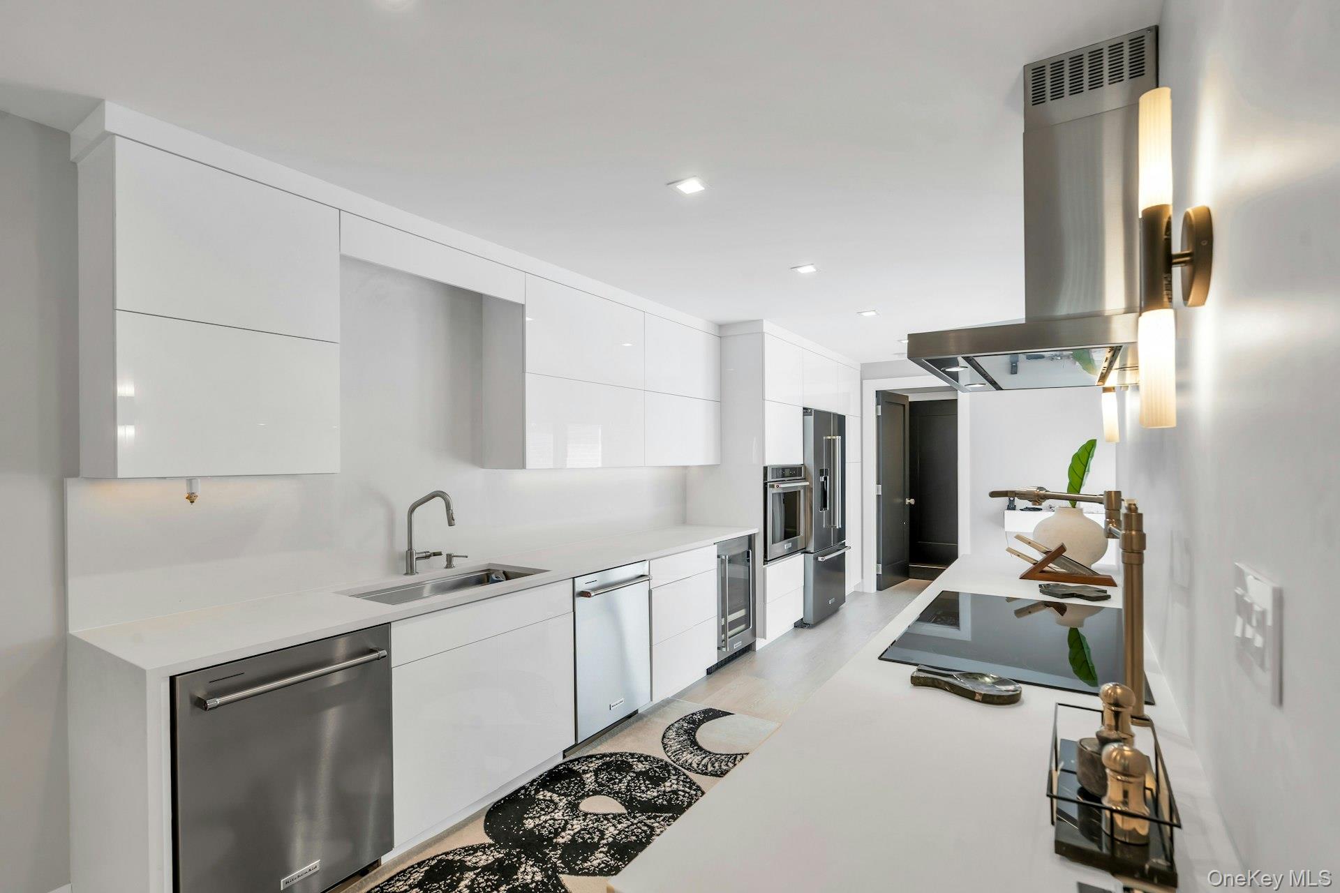 211 Hornbill Drive Property Photo 8