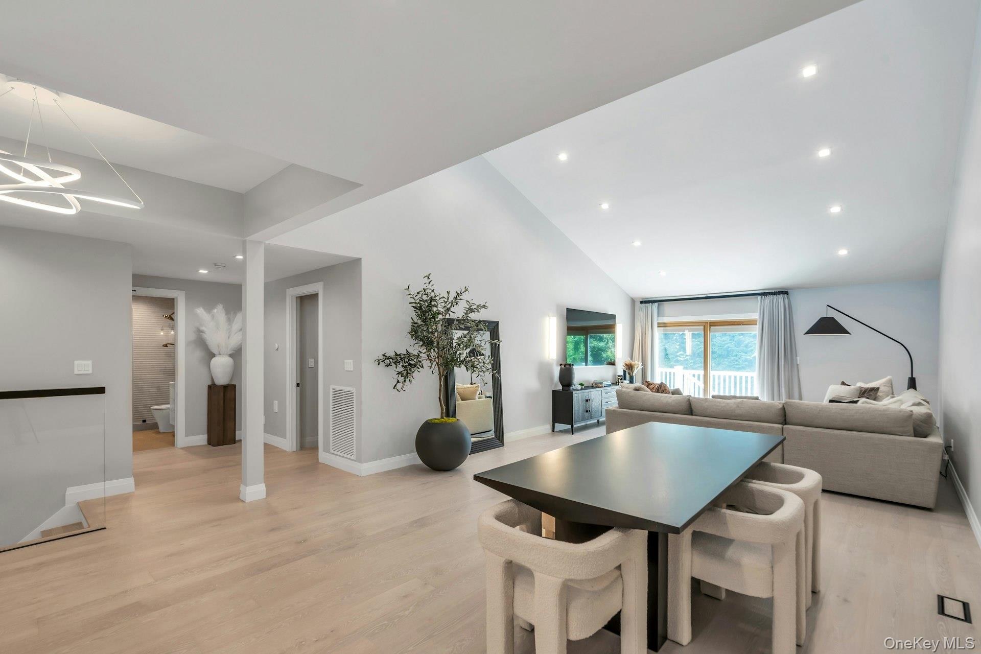 211 Hornbill Drive Property Photo 10