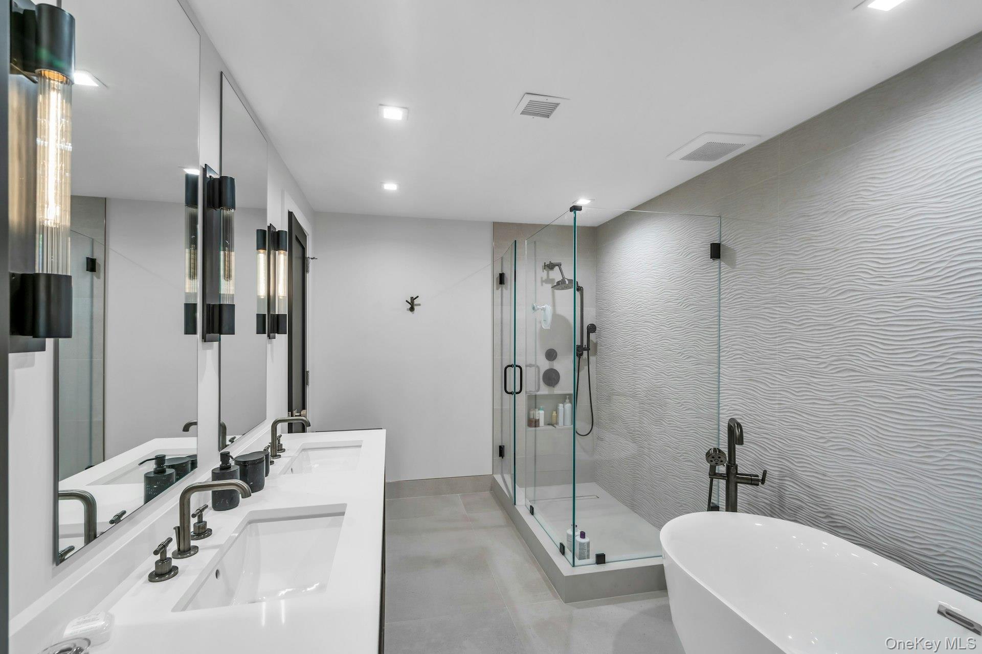 211 Hornbill Drive Property Photo 13