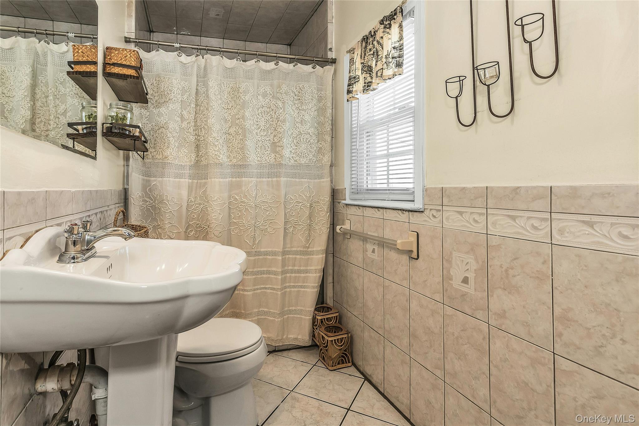36 Amethyst Street Property Photo 9