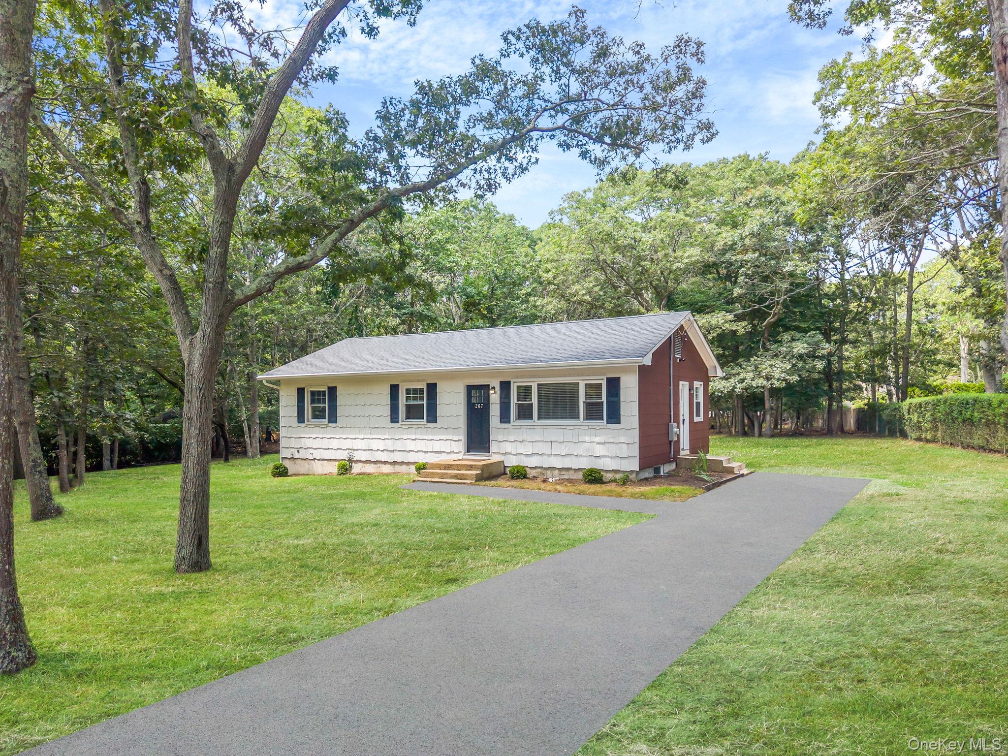 267 Accabonac Road Property Photo 3