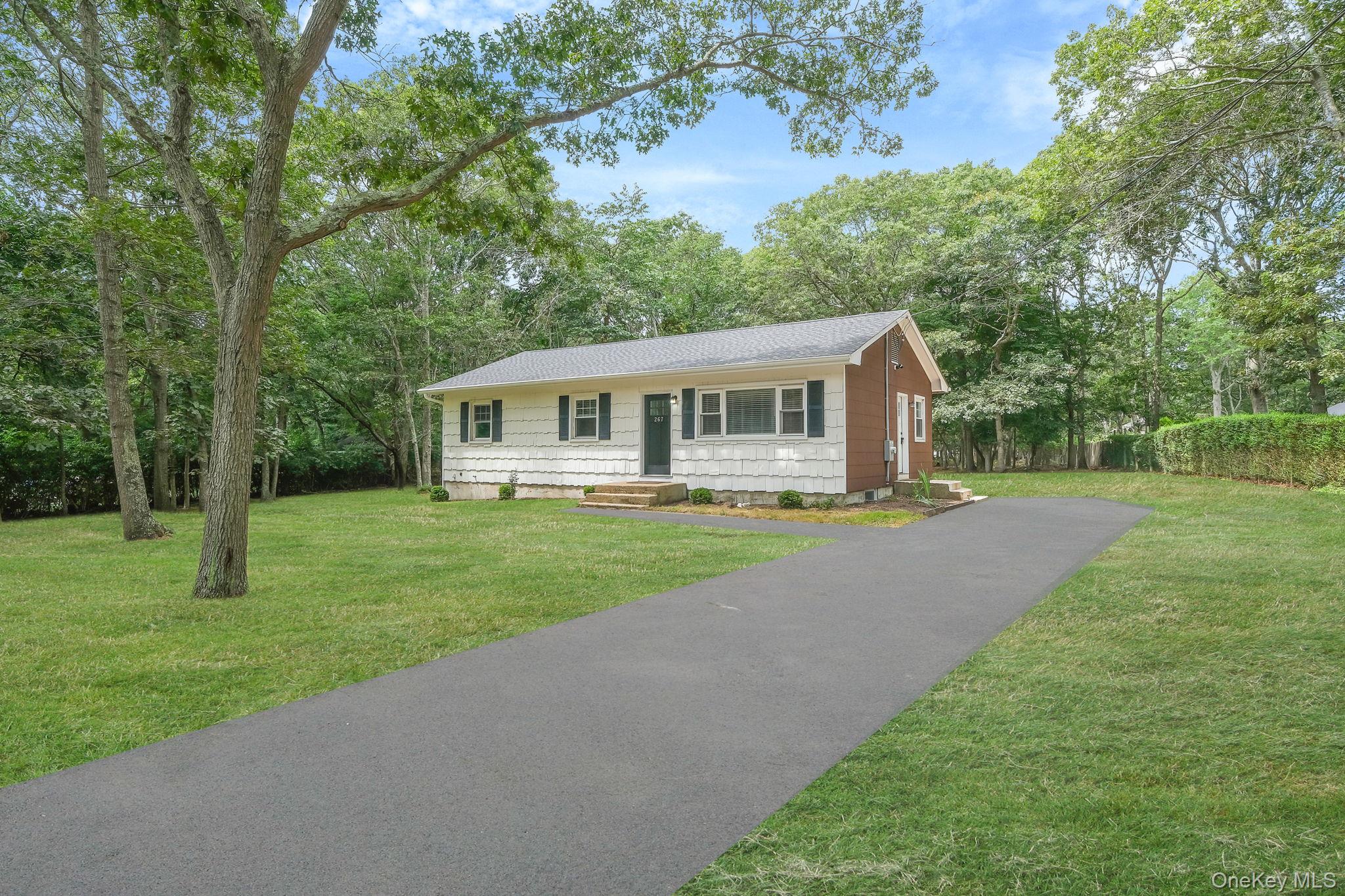 267 Accabonac Road Property Photo 4