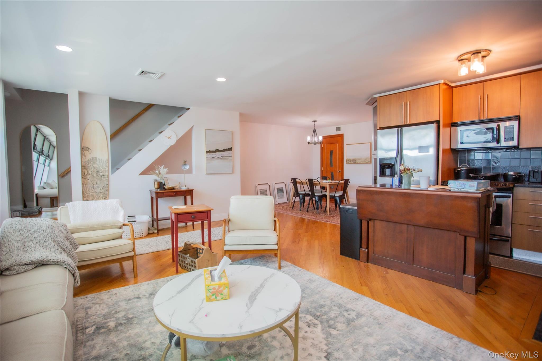 521 W Broadway B Property Photo 10