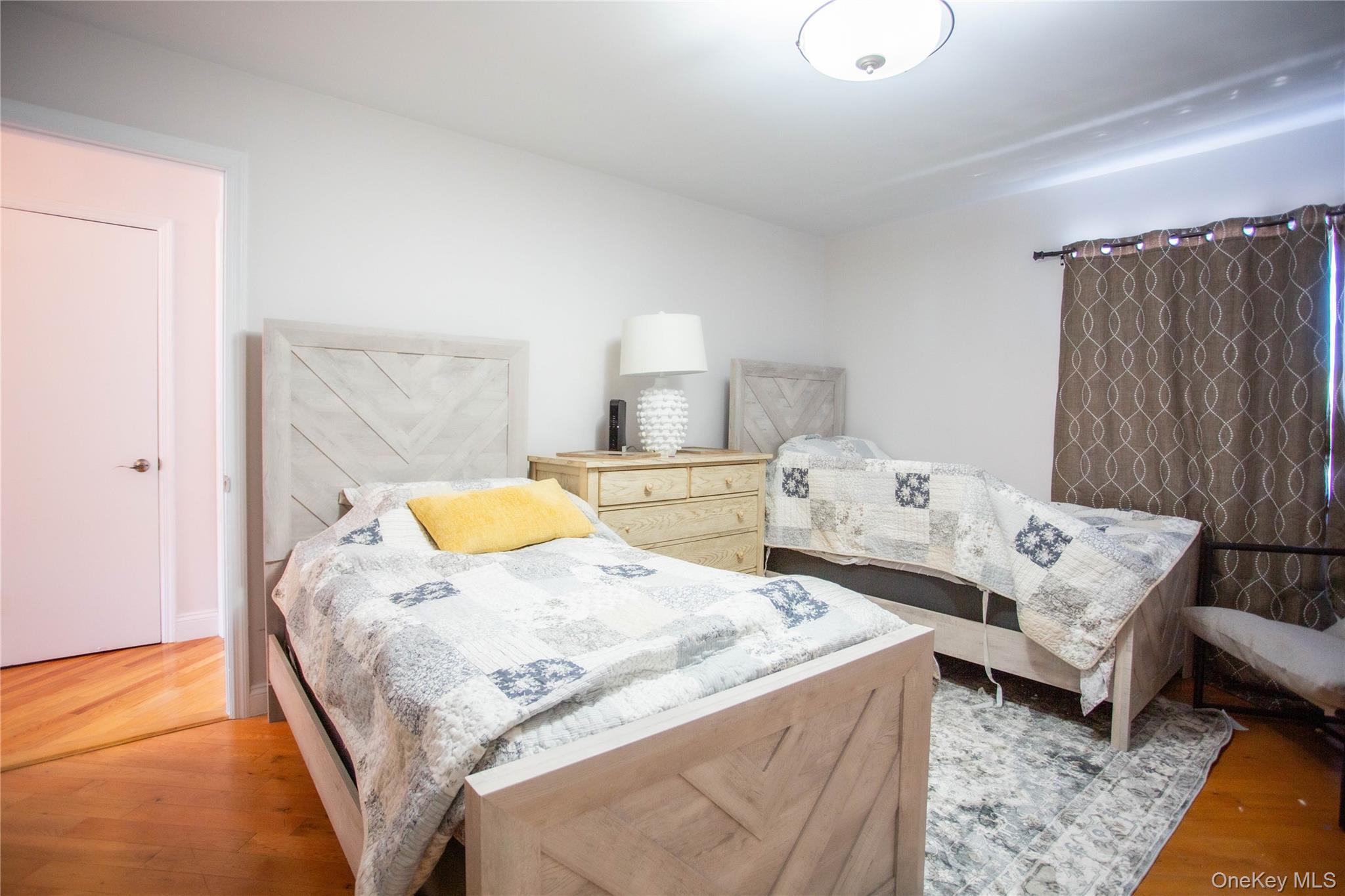 521 W Broadway B Property Photo 15