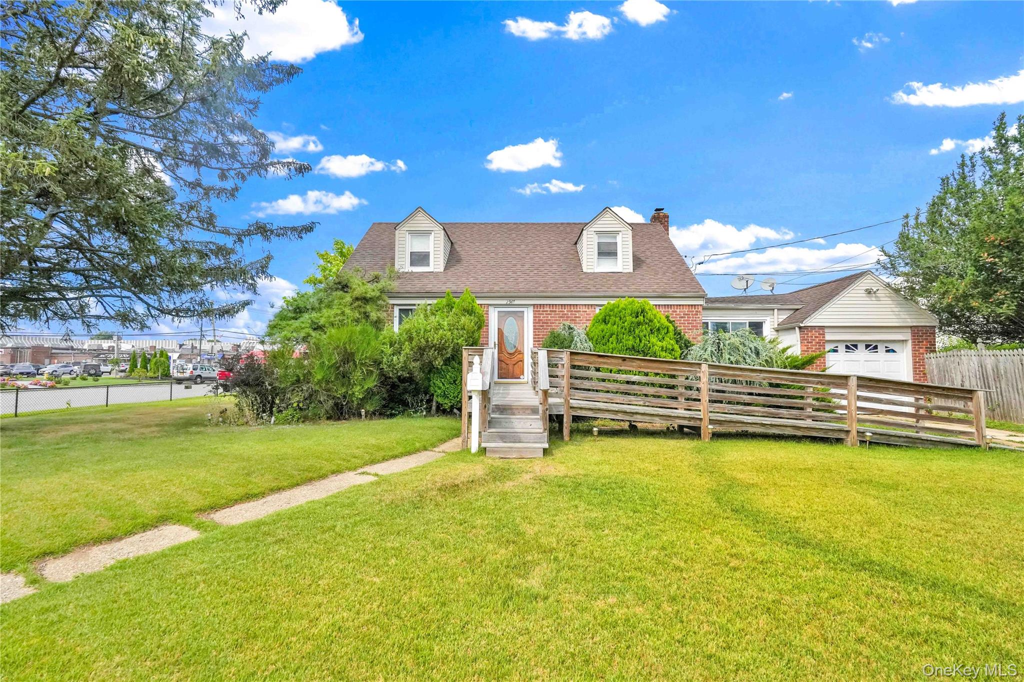 2347 Roosevelt Avenue Property Photo 1