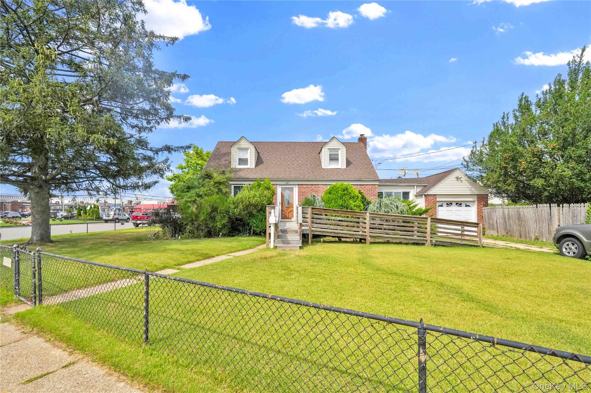 2347 Roosevelt Avenue Property Photo 2