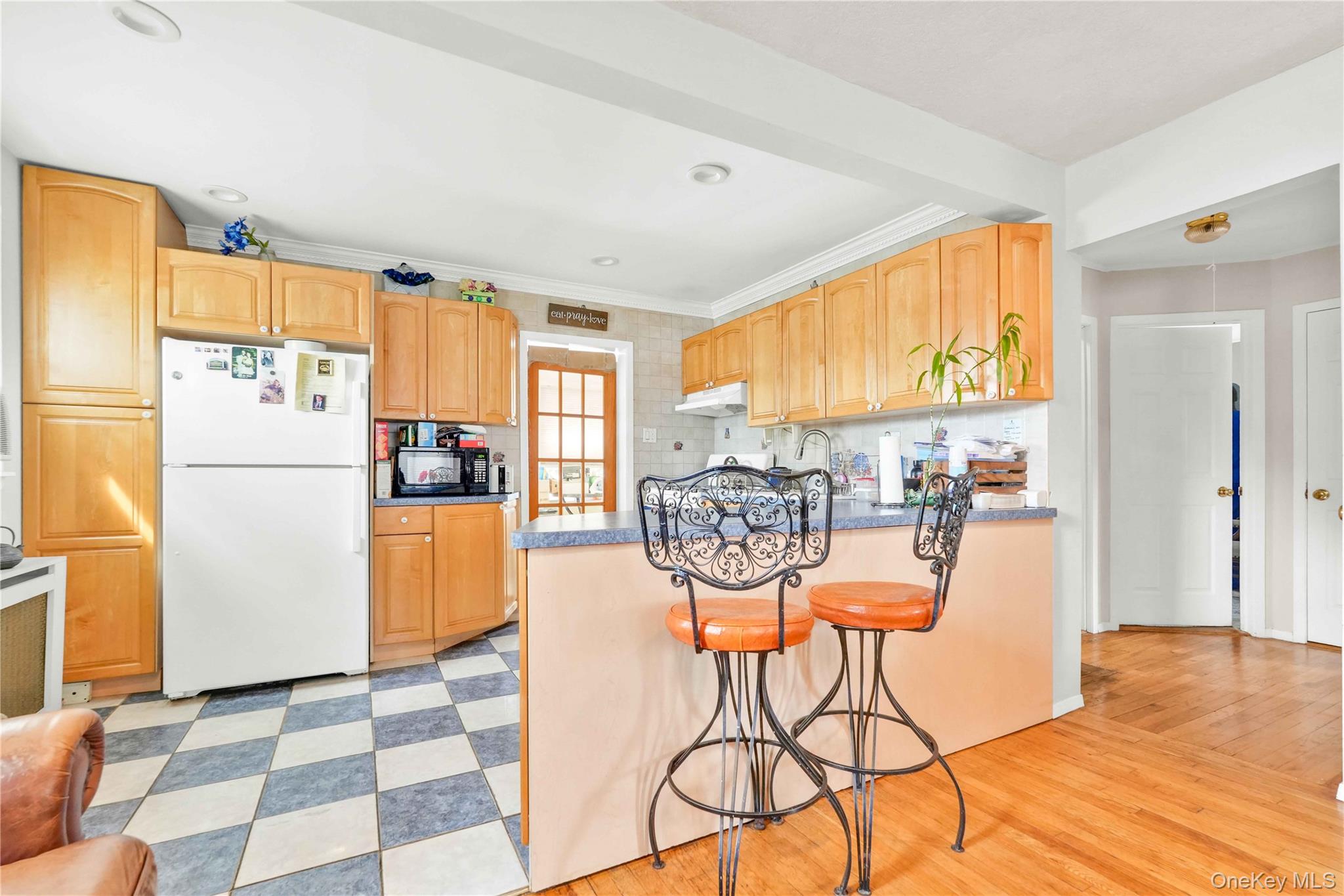 2347 Roosevelt Avenue Property Photo 6
