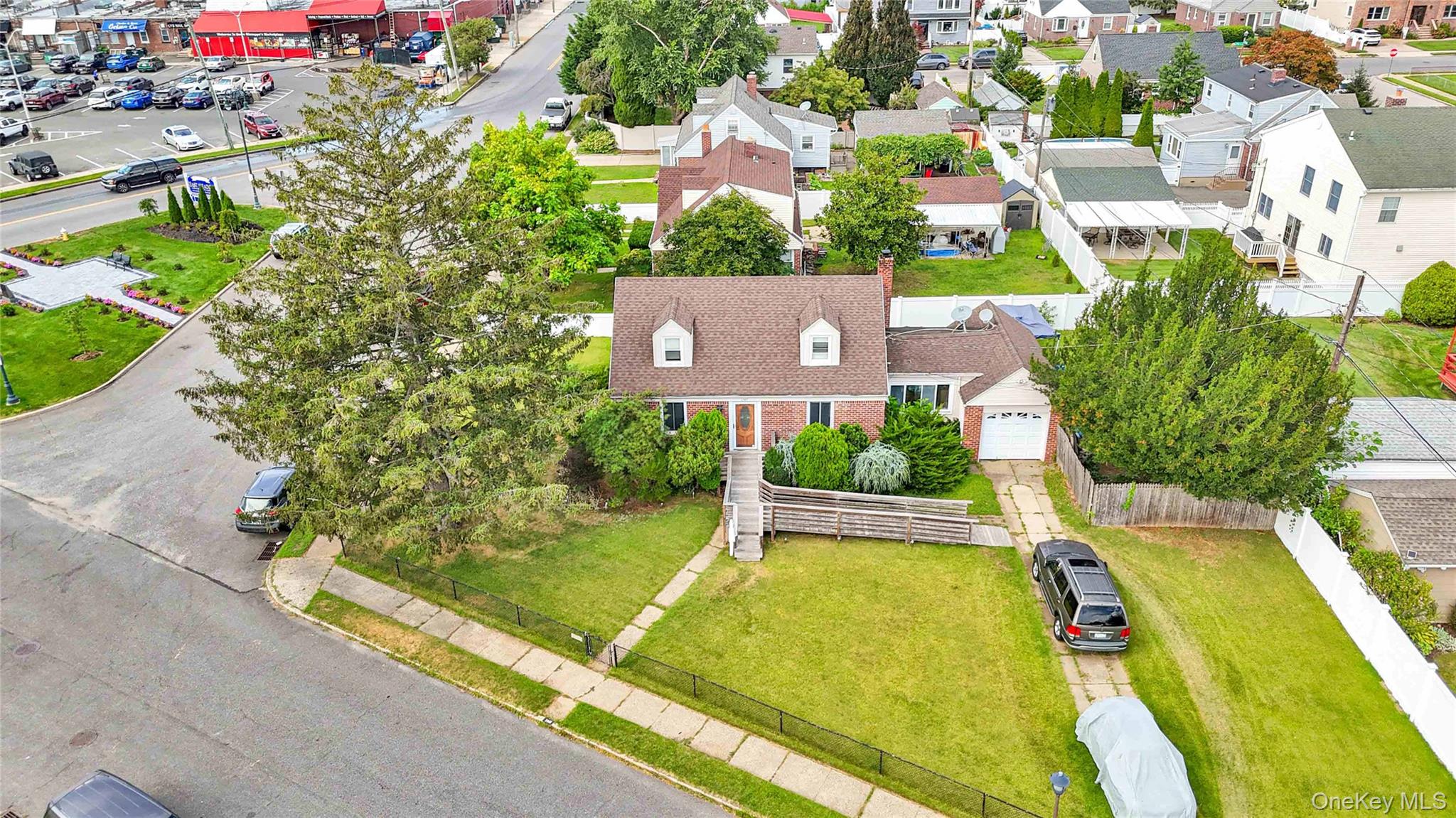 2347 Roosevelt Avenue Property Photo 21