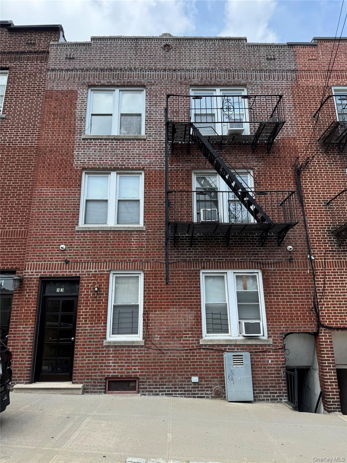93 E 233rd Street Property Photo 1