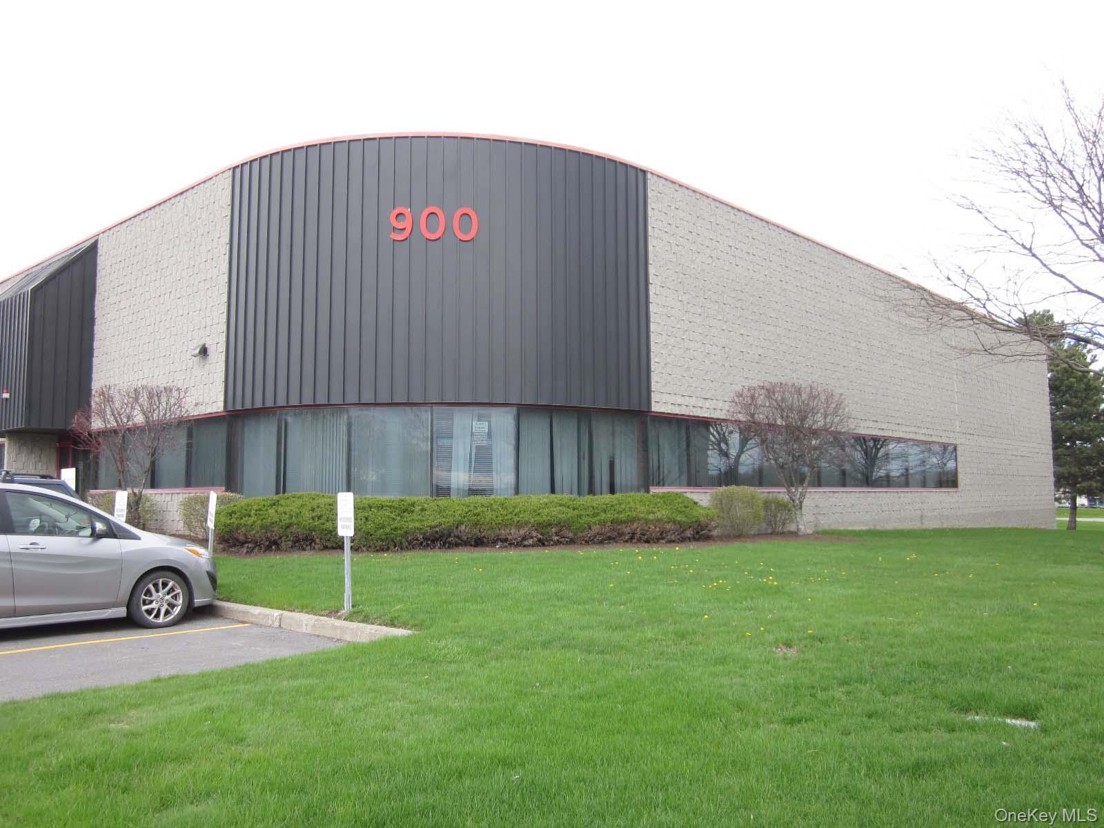 900 Corporate Boulevard Rte17k Property Photo 1