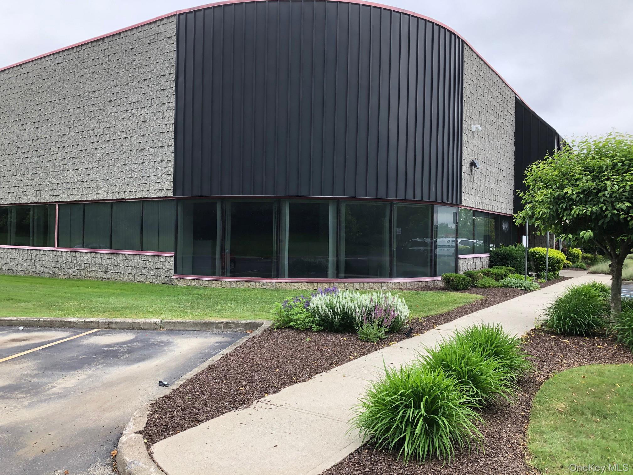 900 Corporate Boulevard Rte17k Property Photo 3