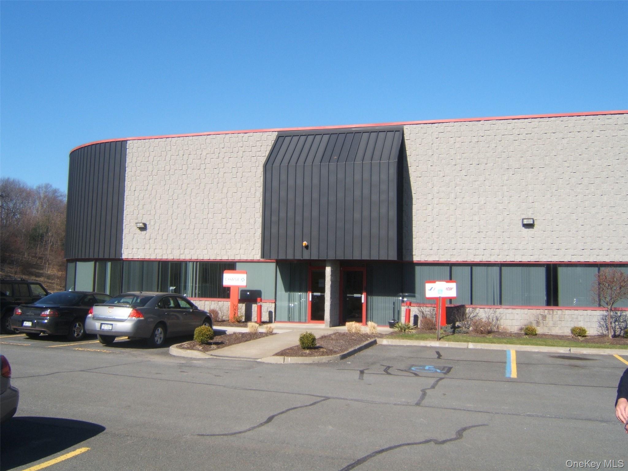 900 Corporate Boulevard Rte17k Property Photo 5