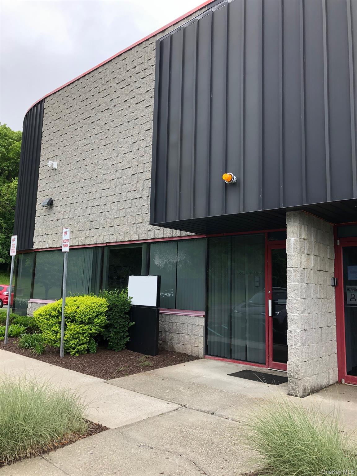 900 Corporate Boulevard Rte17k Property Photo 6