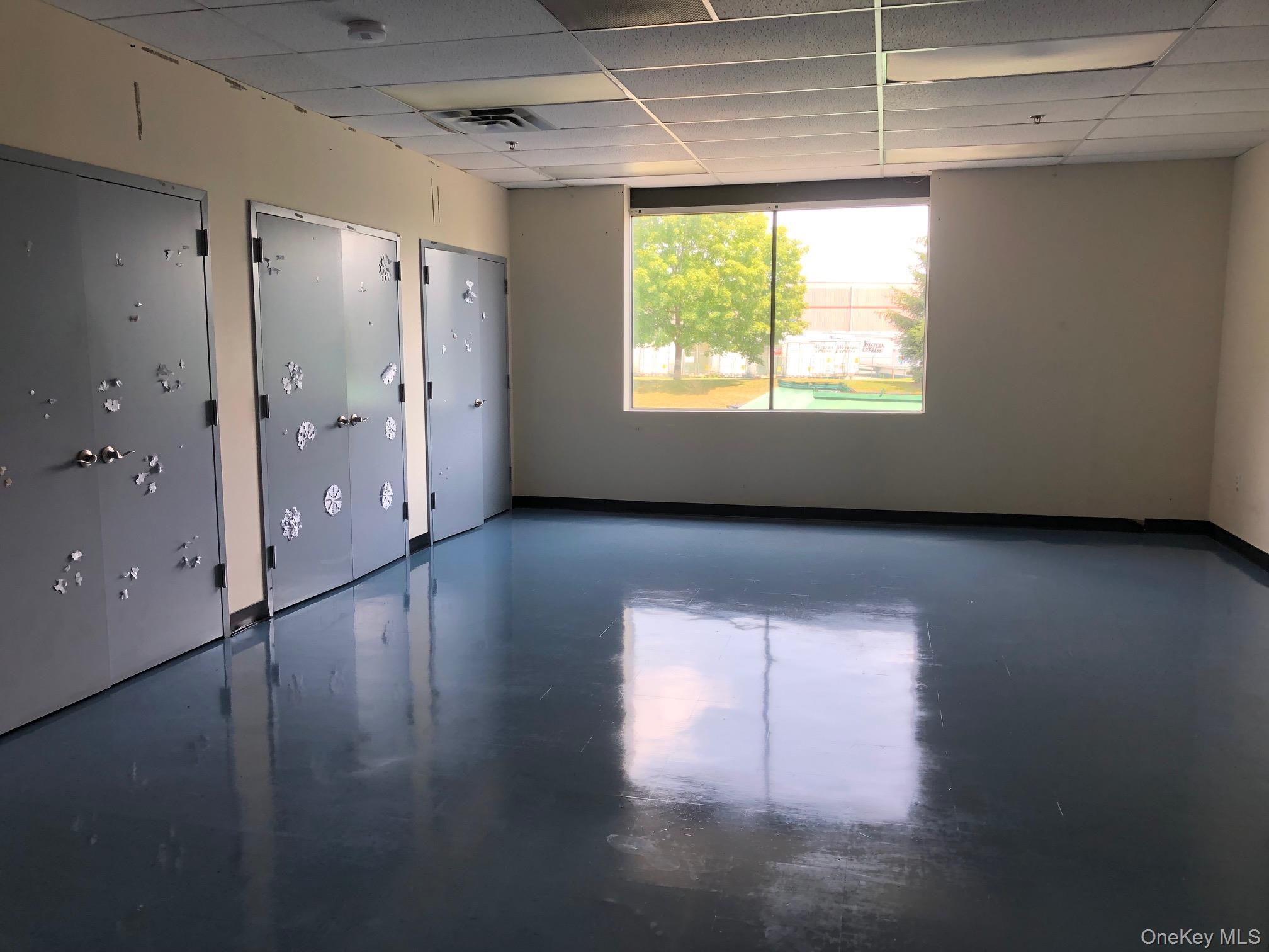 900 Corporate Boulevard Rte17k Property Photo 18