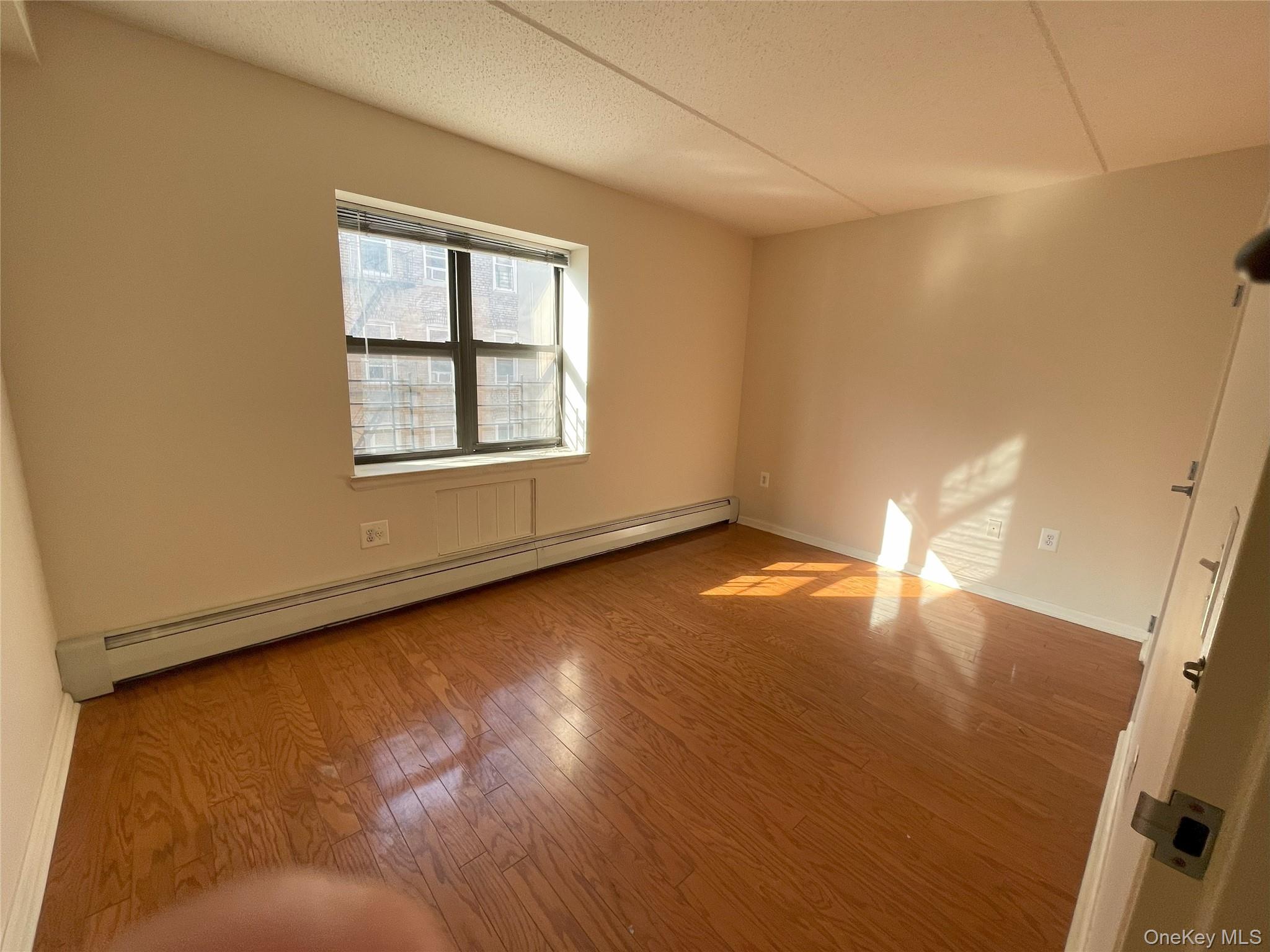 1259 Grant Avenue 8a Property Photo 6