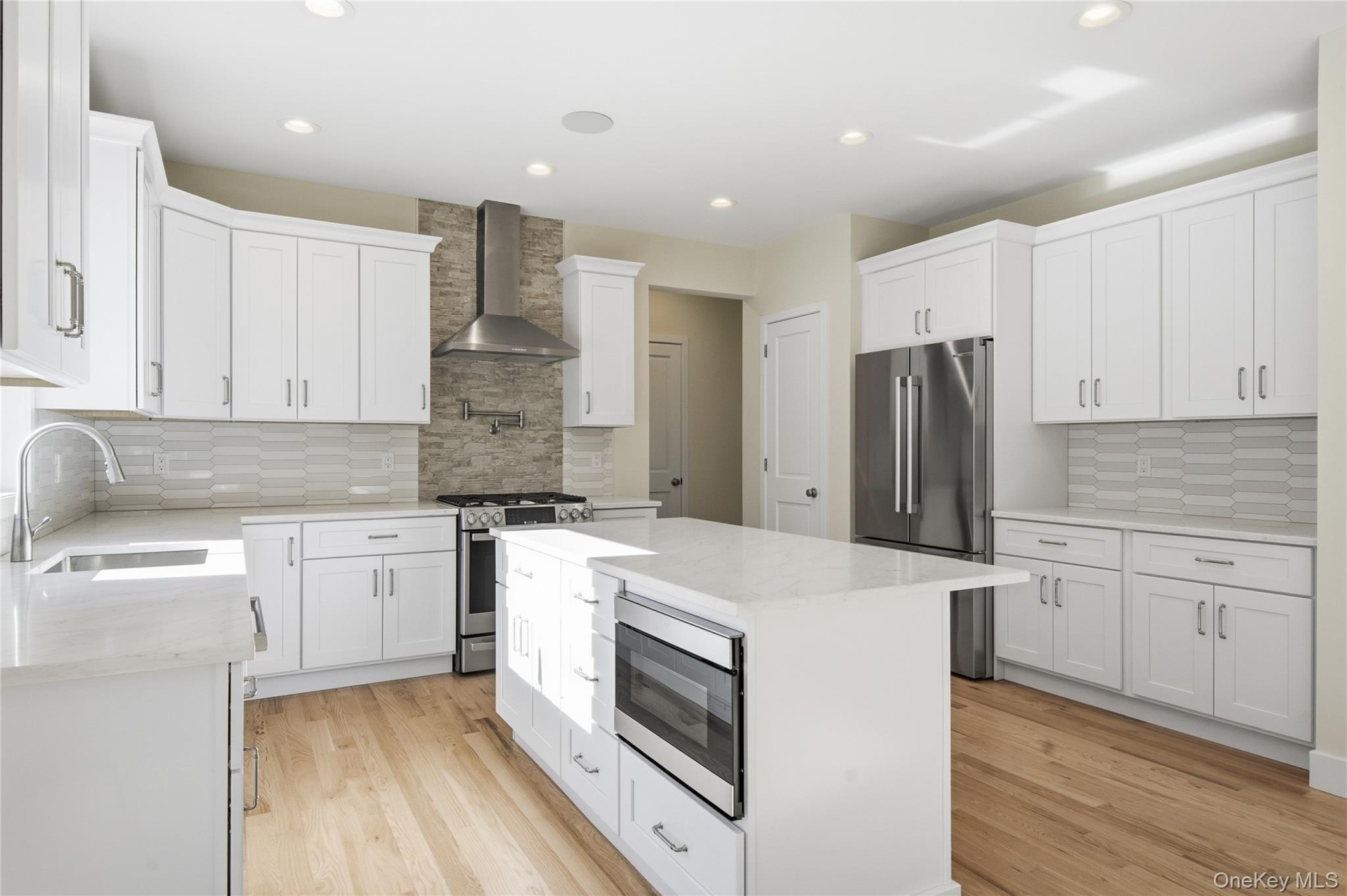 2 Fourth Avenue Property Photo 3
