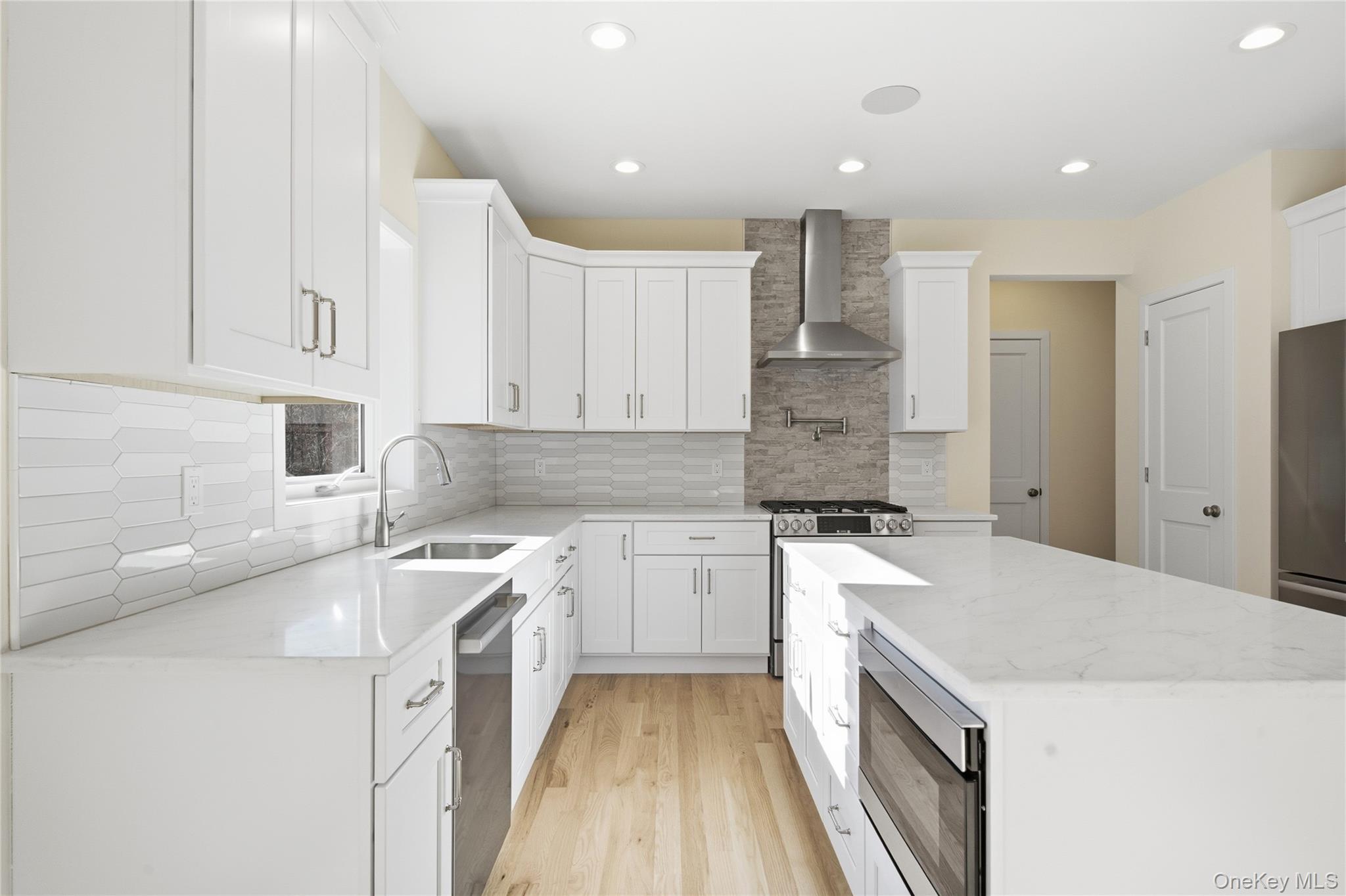 2 Fourth Avenue Property Photo 4