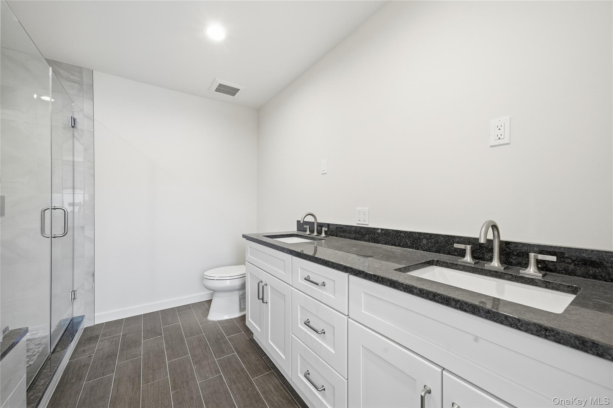 2 Fourth Avenue Property Photo 25