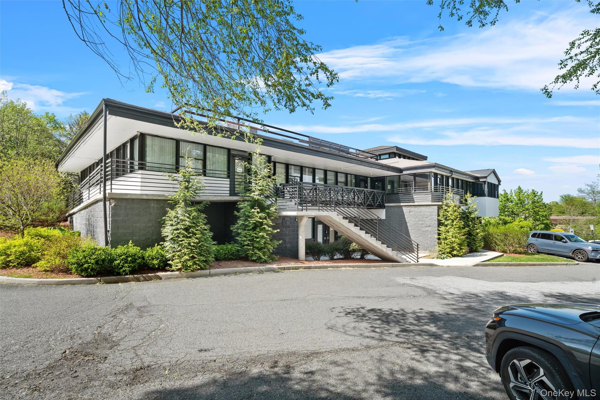 2 Corporate Drive Suite 201 Property Photo 6