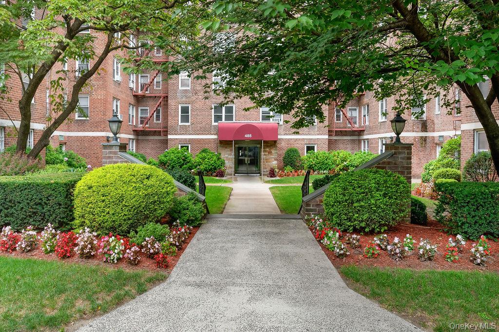 485 Bronx River Road A21 Property Photo 1