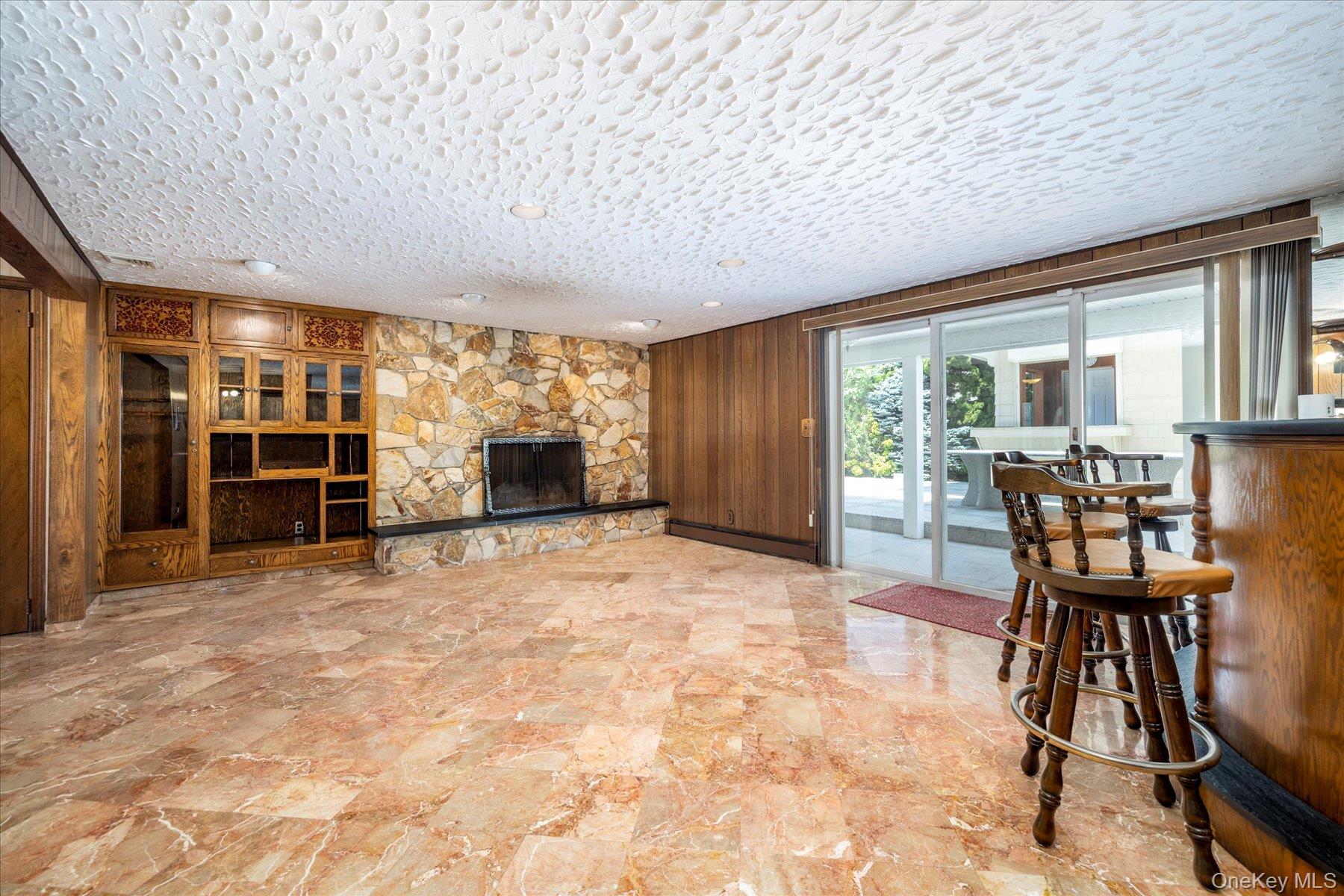 1298 Beech Street Property Photo 6