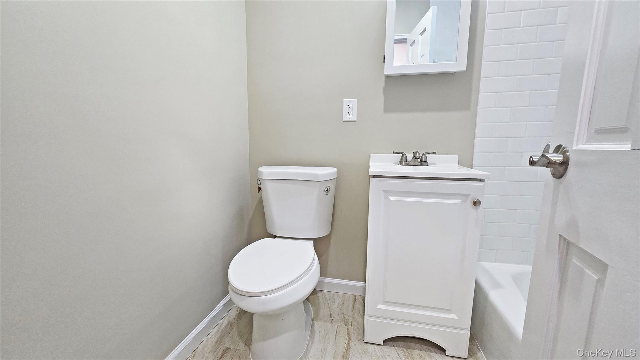 1275 E 51st Street 5m Property Photo 7