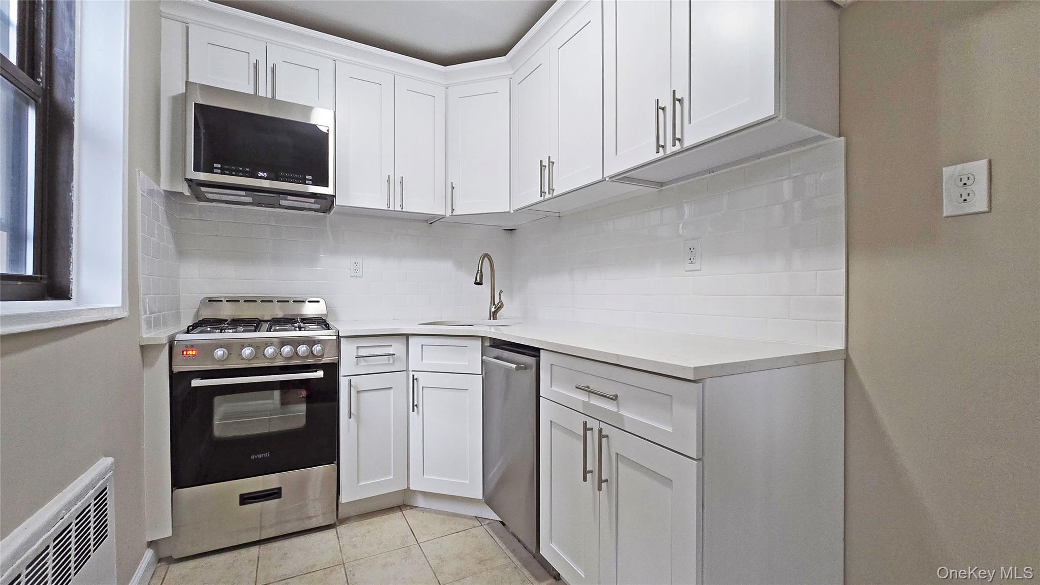 1275 E 51st Street 5m Property Photo 10